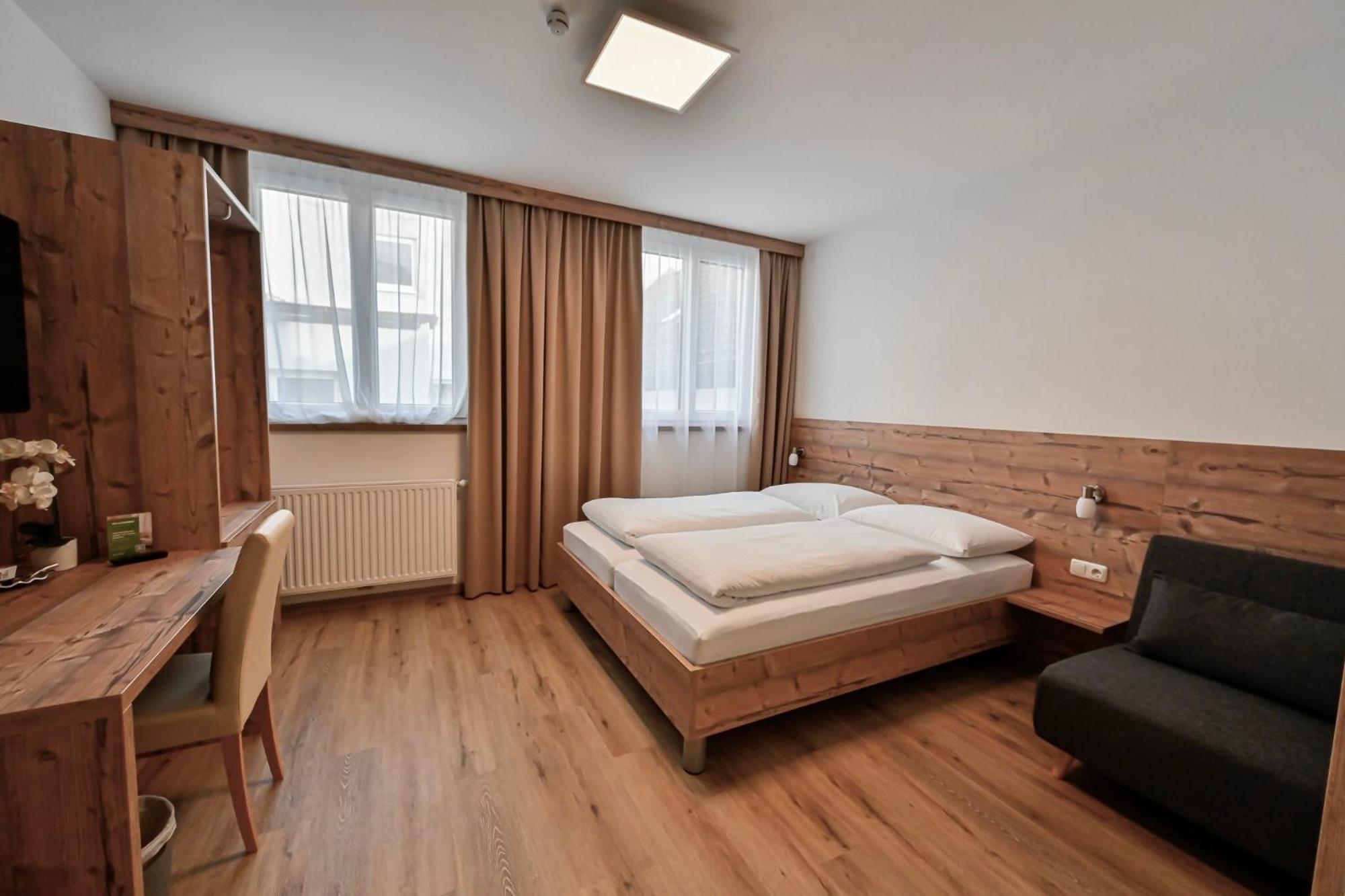 Hotel "City Rooms Wels" Экстерьер фото