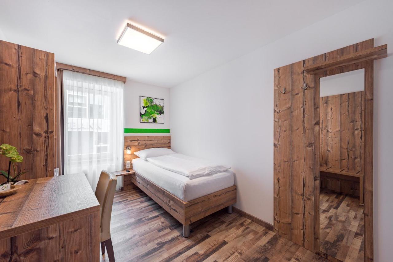Hotel "City Rooms Wels" Экстерьер фото