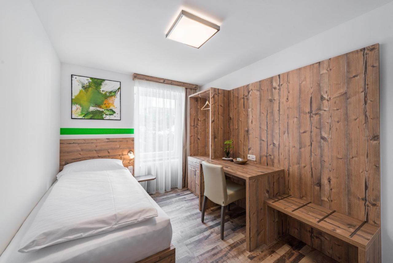 Hotel "City Rooms Wels" Экстерьер фото