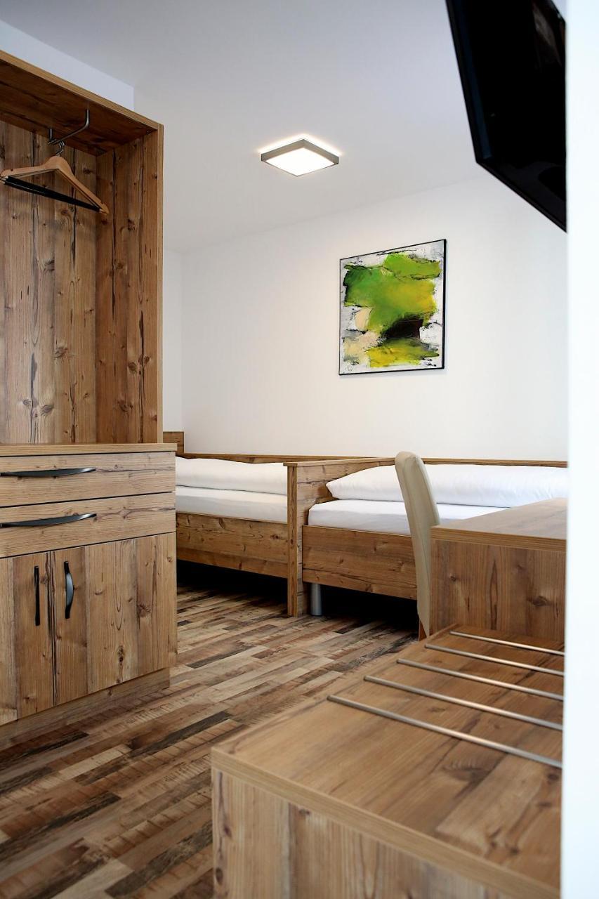 Hotel "City Rooms Wels" Экстерьер фото